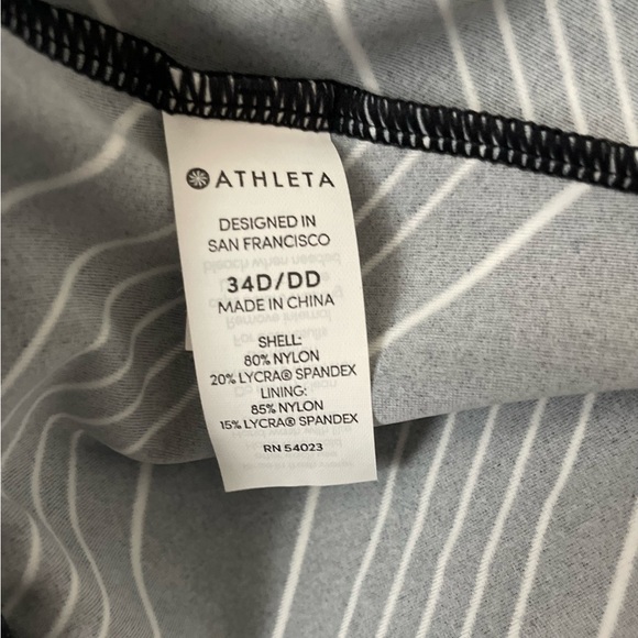 Athleta Women's Activewear Chevron Tankini Sport Tank Top Built-In Bra Sz 34D/DD - Picture 3 of 7